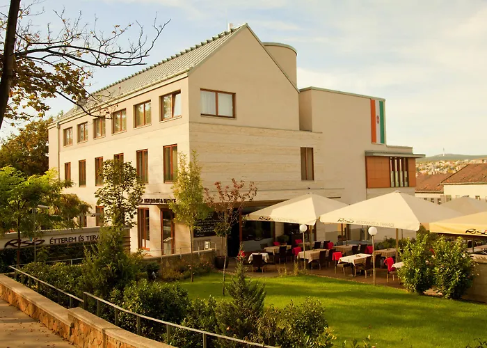 Hotel Castle Garden 4*