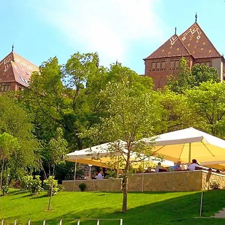 Castle Garden 4* بودابست