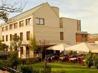Castle Garden Hotel