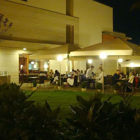 Castle Garden Hotel 4*