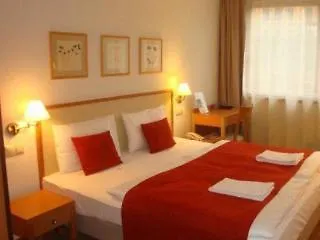 Castle Garden 4* Budapest