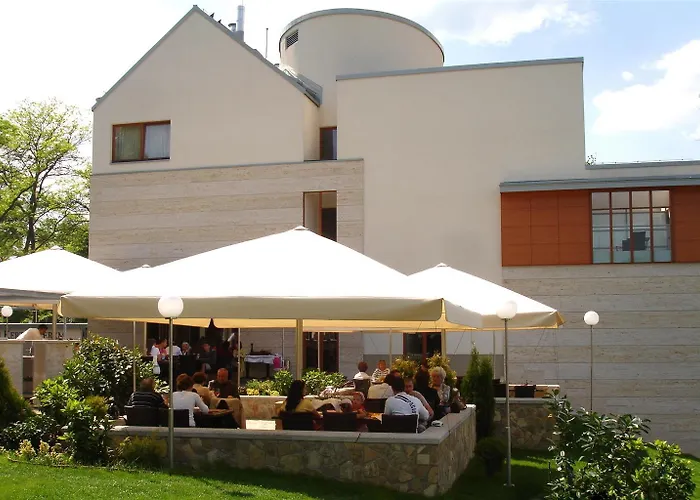 Hotell Castle Garden 4*