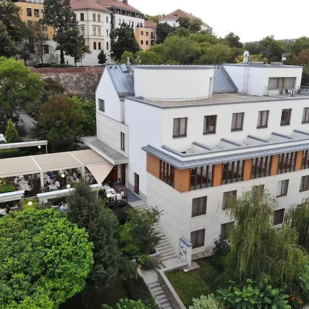 Castle Garden 4* Budapest