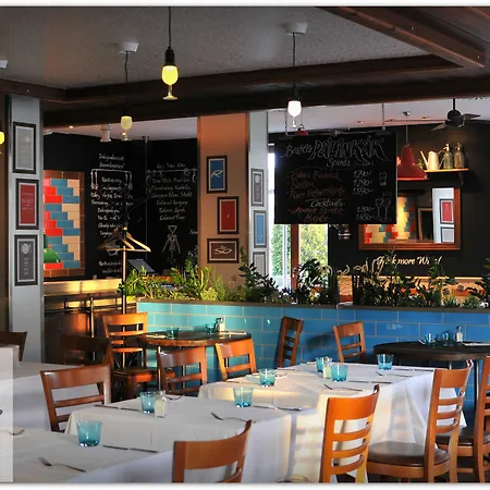 Castle Garden Hotel 4*