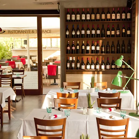 Castle Garden Hotel 4*