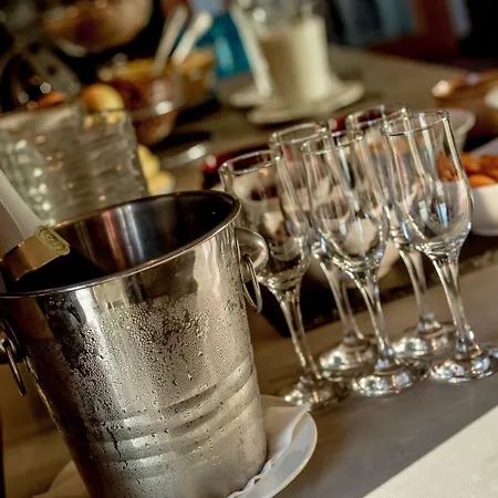 Castle Garden Hotel 4*